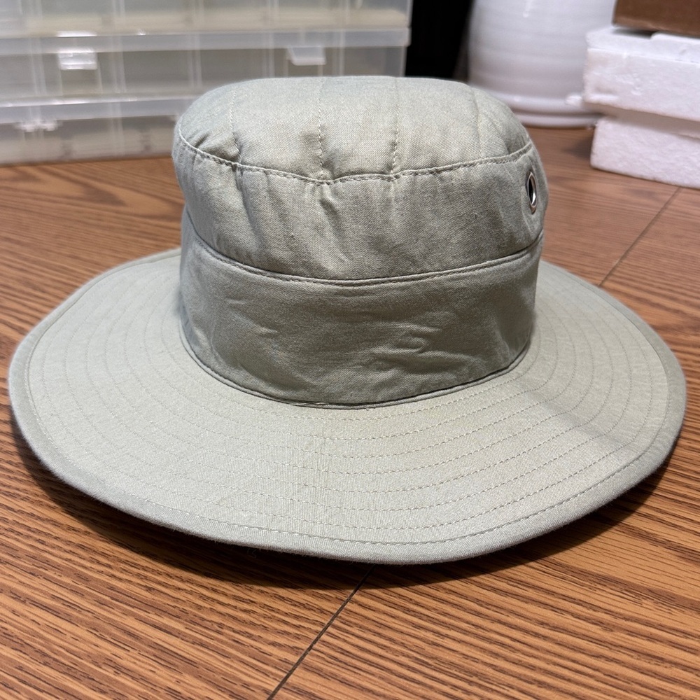 Women / Unisex M Green Camouflage and  Khaki Bucket Hat Set